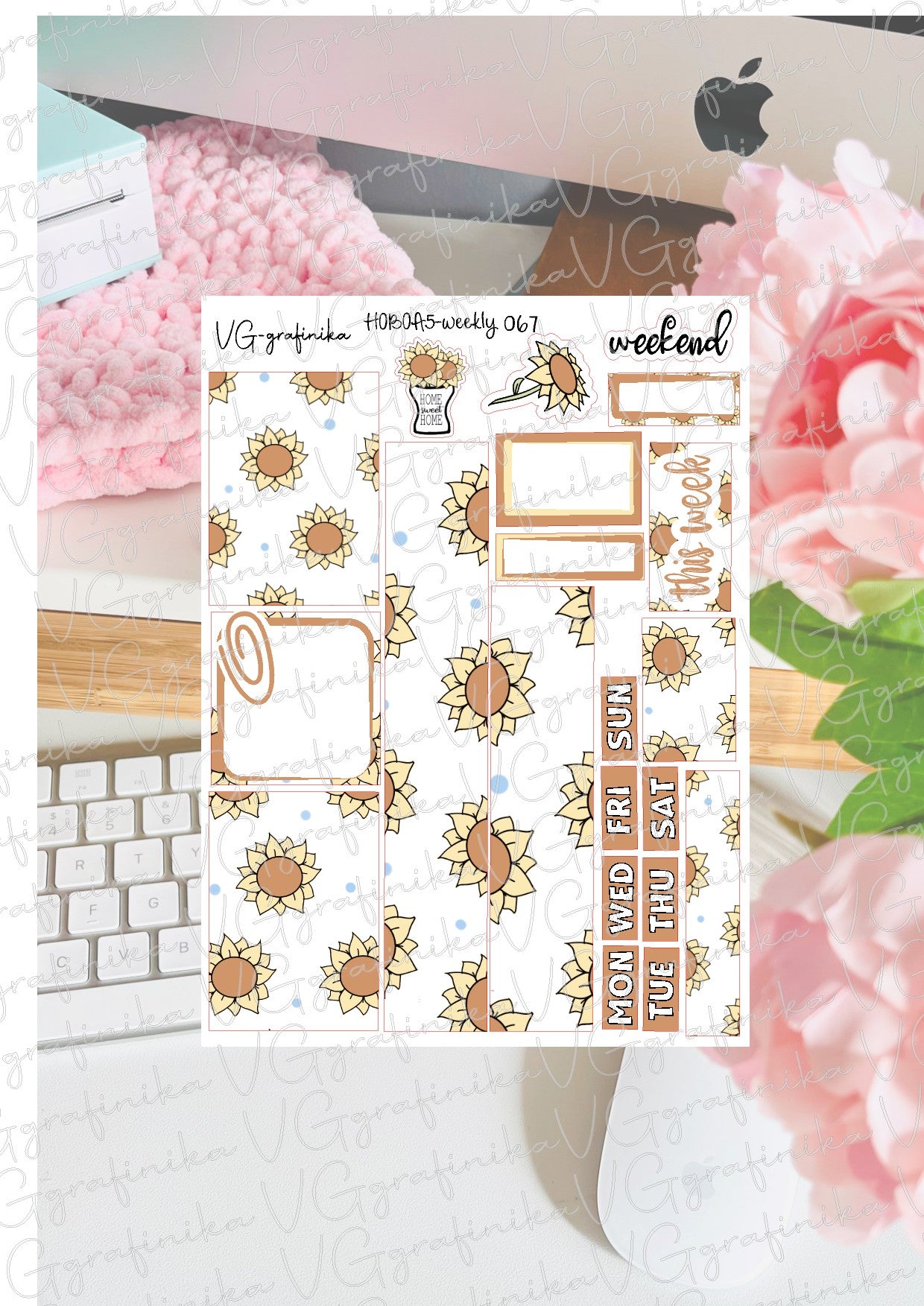 hobonichi cousin - sunflowers brown